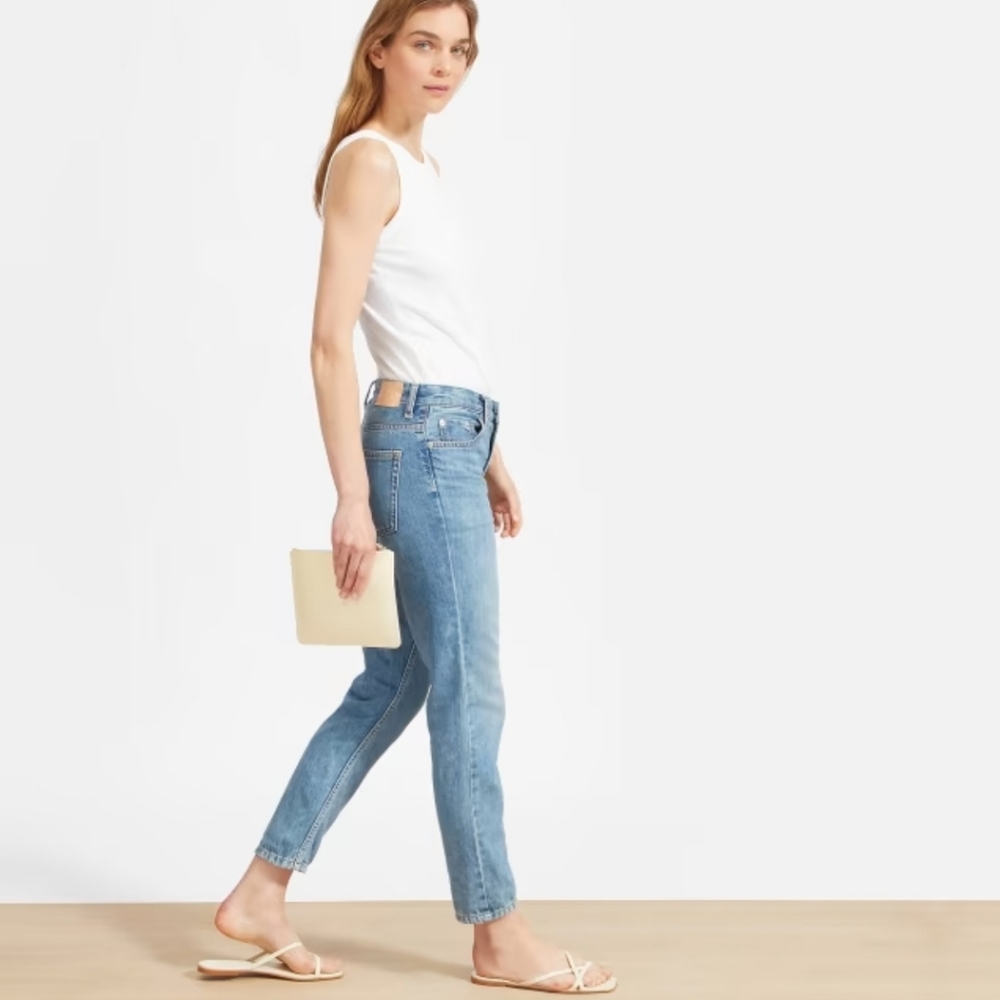 Everlane Women Straight Leg Jeans in Light Blue - Picture 3 of 8